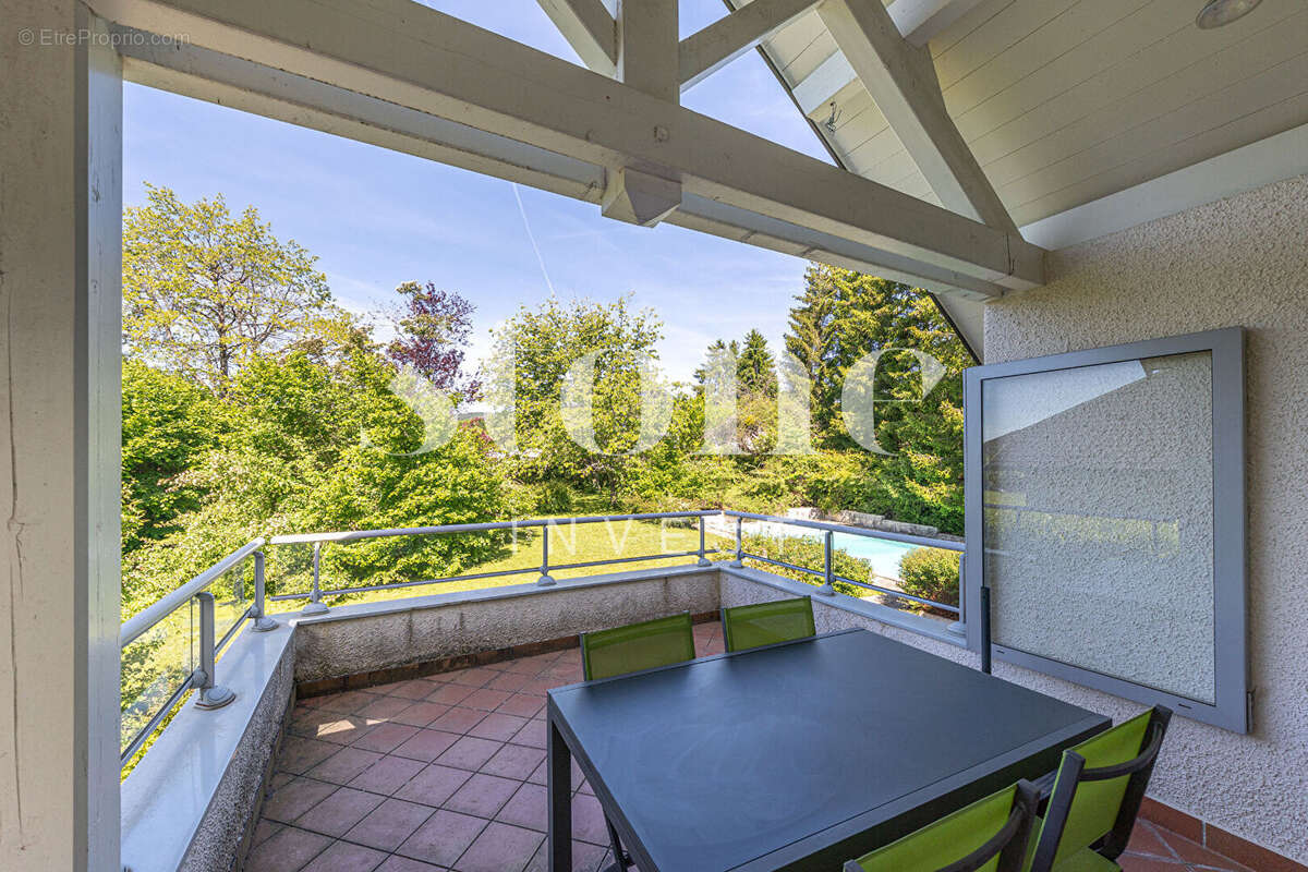 ST MARTIN DE BELLEVUE, Villa avec piscine et terrain arboré - photo 6