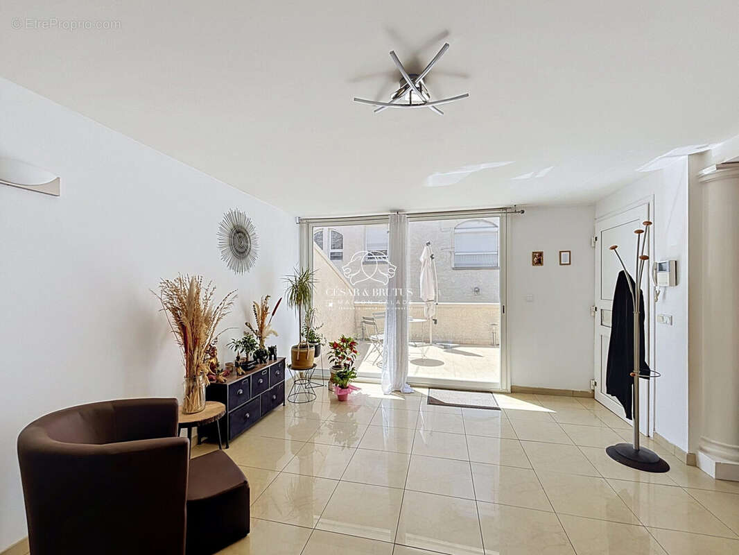 Appartement 4 pièces 113 m² à vendre à Villefranche-Sur-Saone (69400) - photo 3