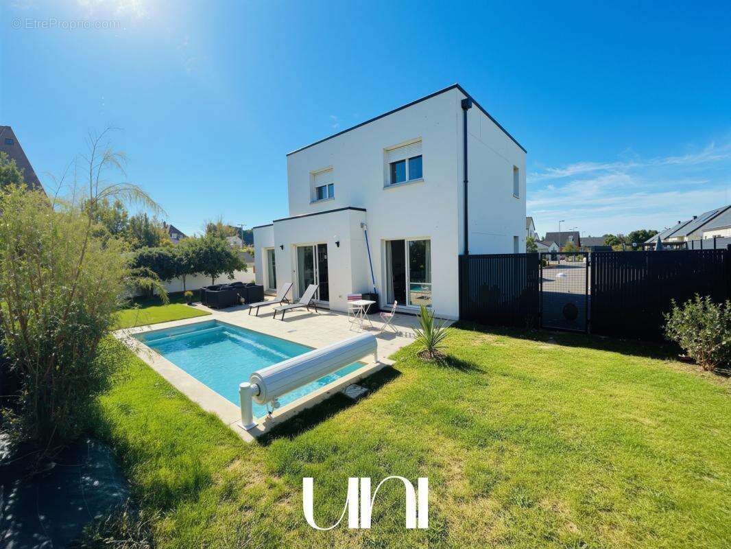 Maison à MAY-SUR-ORNE