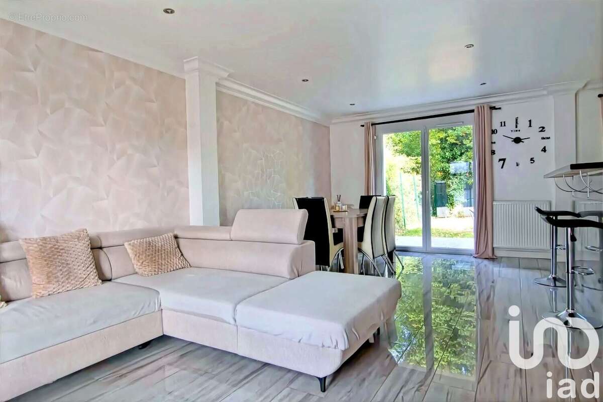 Photo 2 - Maison à MONTLHERY