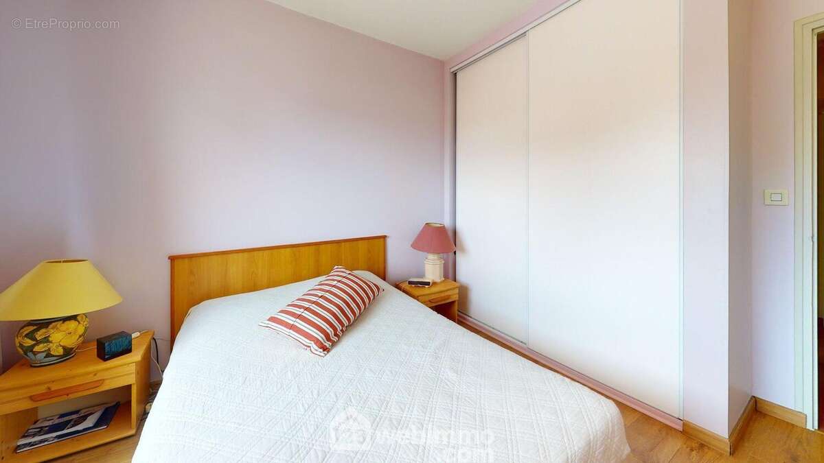 Chambre 3 avec placard intégré - Maison à JARD-SUR-MER