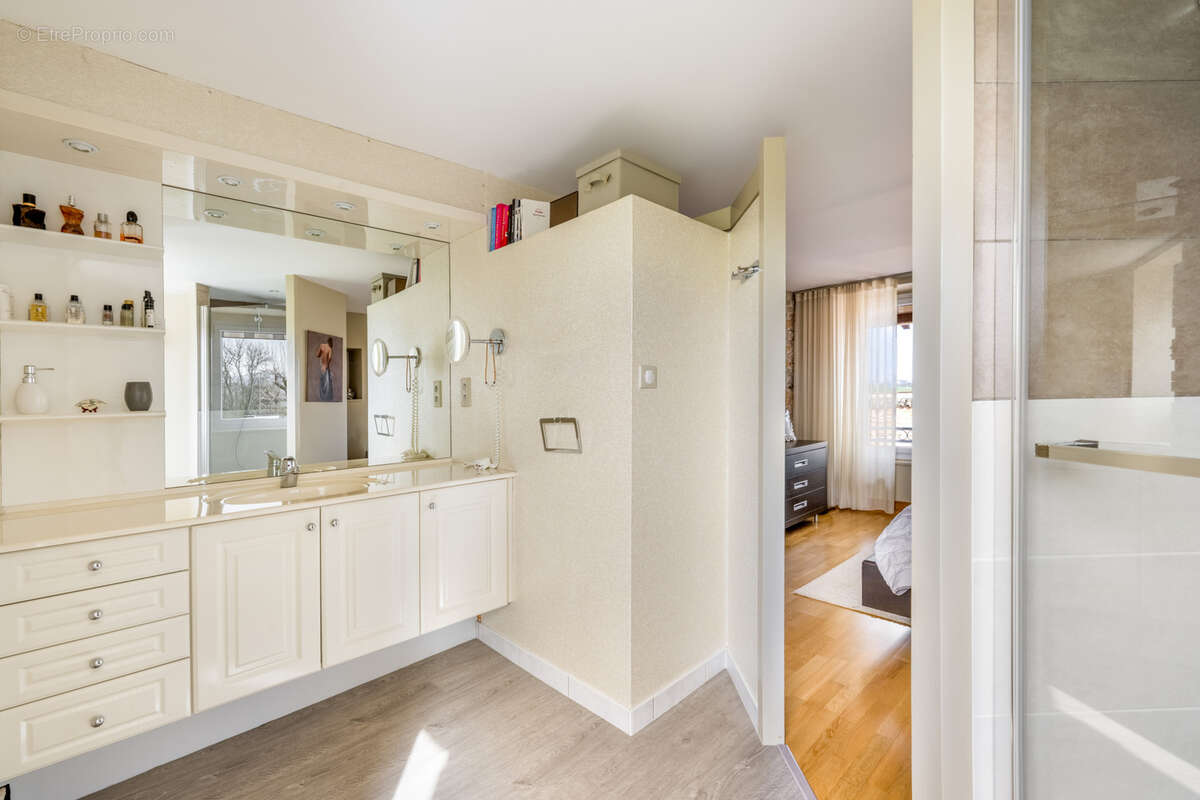 Maison à CHARNAY-LES-MACON