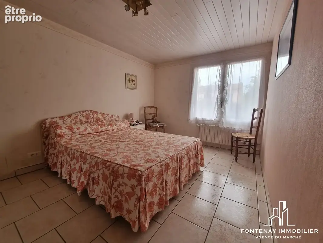 Maison 6 pièces 127 m² à vendre à Fontenay-Le-Comte (85200) - photo 9