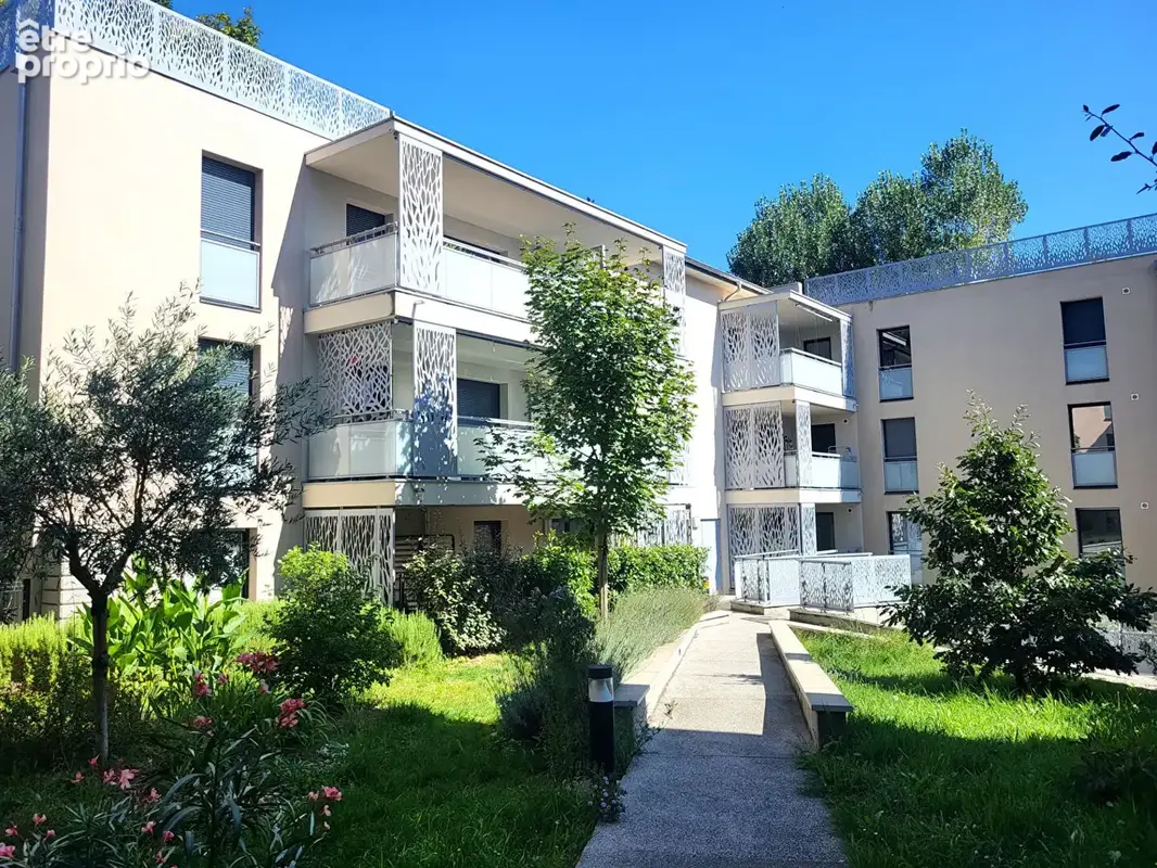 Appartement T3 avec terrasse et garage   Neuville-sur-Saône - photo 5