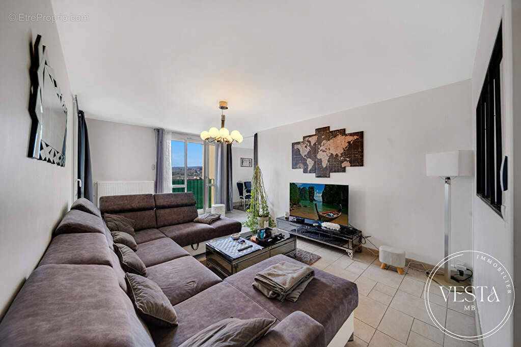 Appartement à CHENOVE