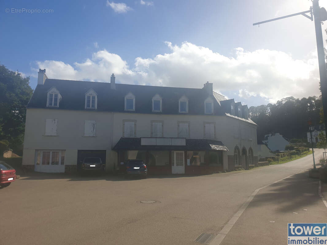Commerce à SAINT-JEAN-DU-DOIGT