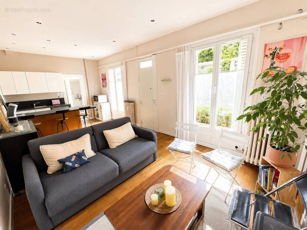 Appartement à NEUILLY-SUR-SEINE