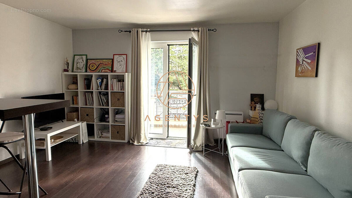 Appartement à LE PLESSIS-TREVISE