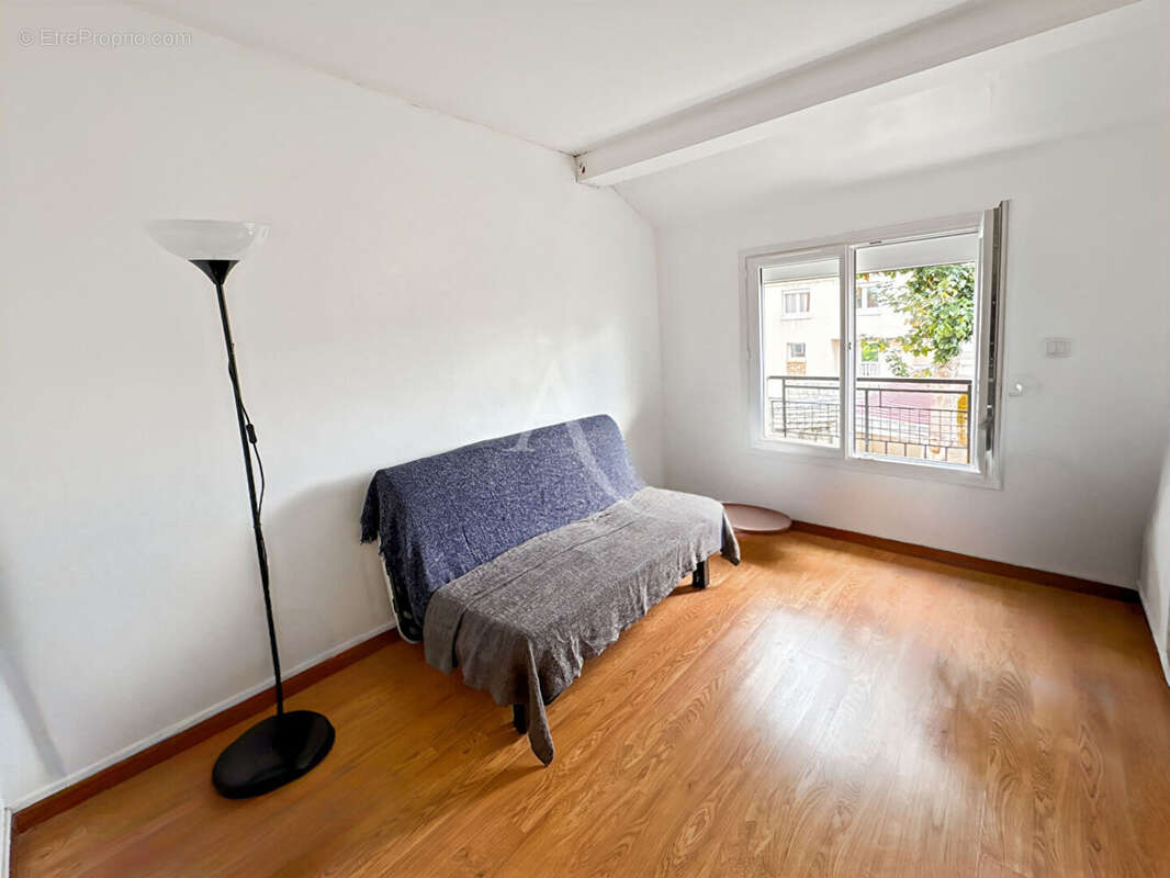 Maison à JOUY-LE-MOUTIER