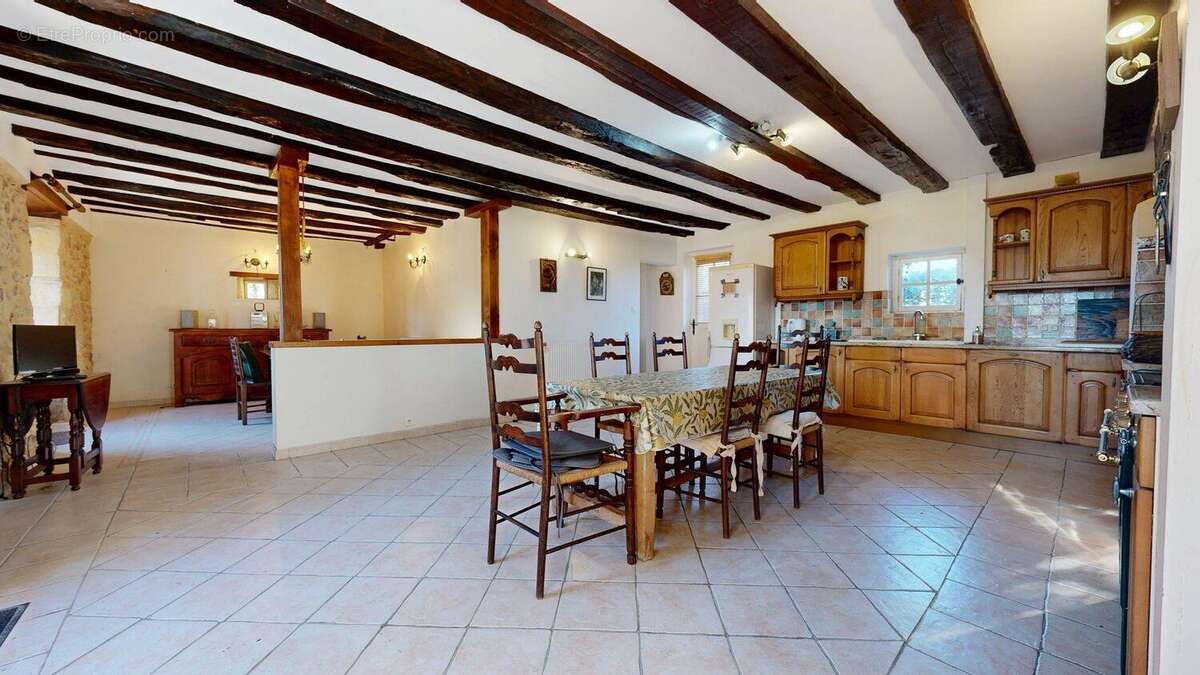 Cuisine salle à manger - Maison à SAINT-FELIX-DE-REILLAC-ET-MORTEMART