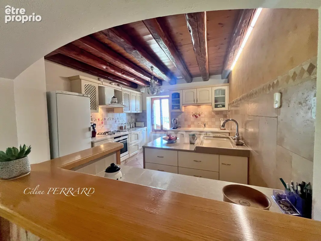 SAINT CERGUES (74), Un bien rare aux multiples possibilités ! 7 pièces avec un appartement indépendant + une bâtisse indépendant - photo 14