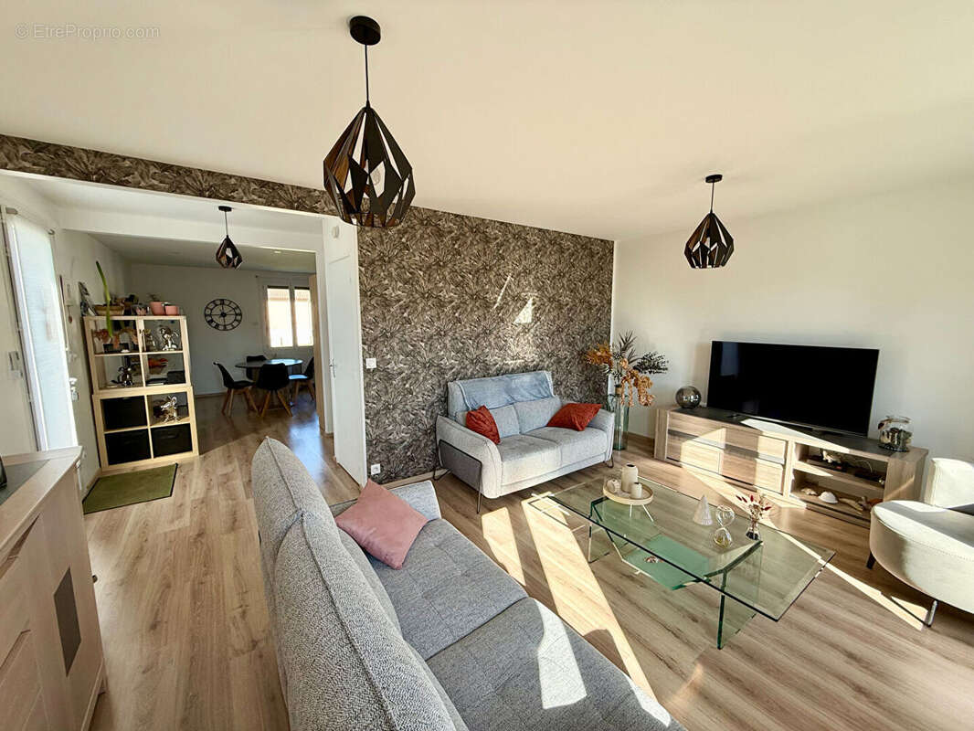 Maison à DOMPIERRE-SUR-BESBRE