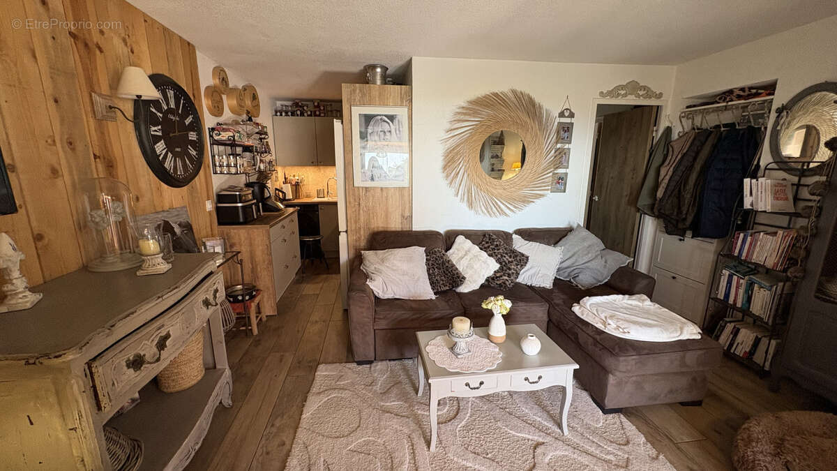 Maison à ROQUEBRUNE-SUR-ARGENS