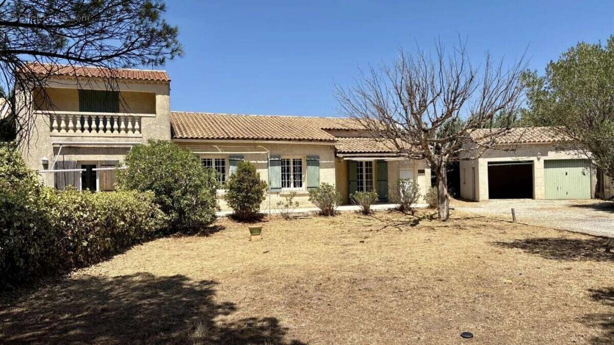 Villa avec dépendances au milieu des vignes à Gigondas - photo 16