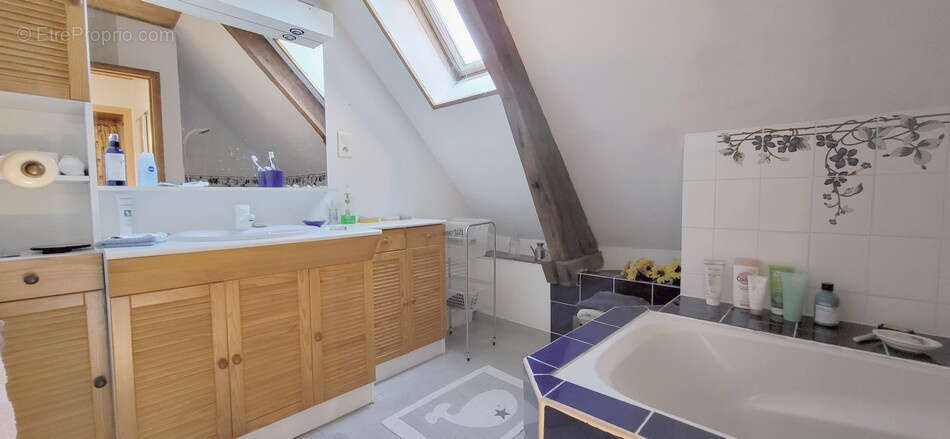 Maison à MONTFAUCON