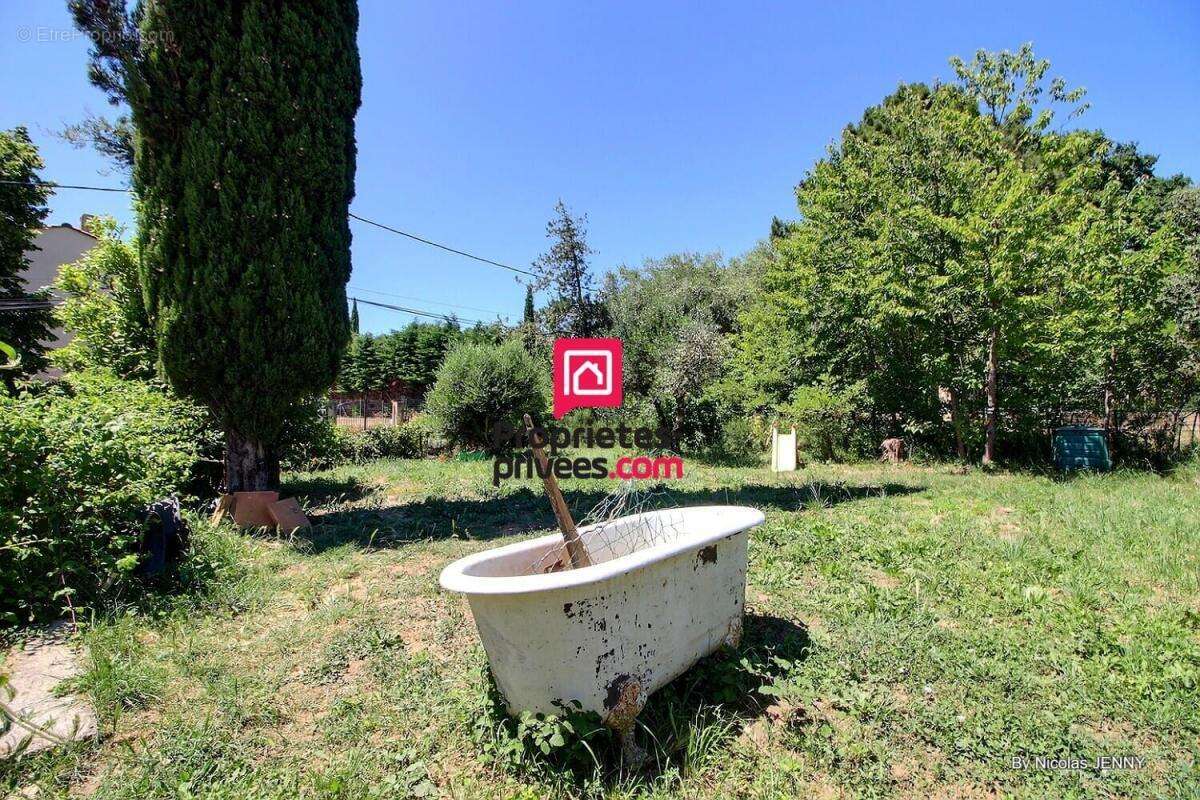 Maison à SUZE-LA-ROUSSE