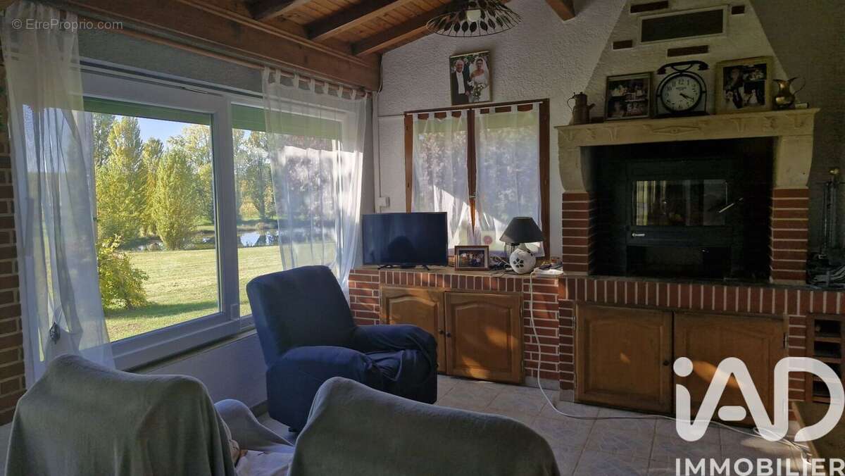 Maison 400 m² à Les Leves-Et-Thoumeyragues  - photo 7