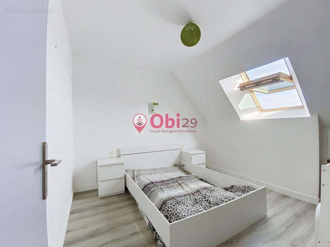 Une belle familiale rénovée avec goût, prête à vous accueillir ! - photo 17