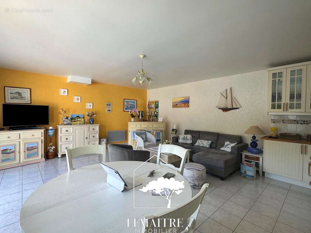 Au calme, maison plain pied 4 chambres + jardin d'hiver, piscine et garage ! - photo 2