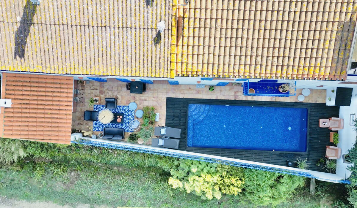 Maison à SAINT-GENIS-DES-FONTAINES