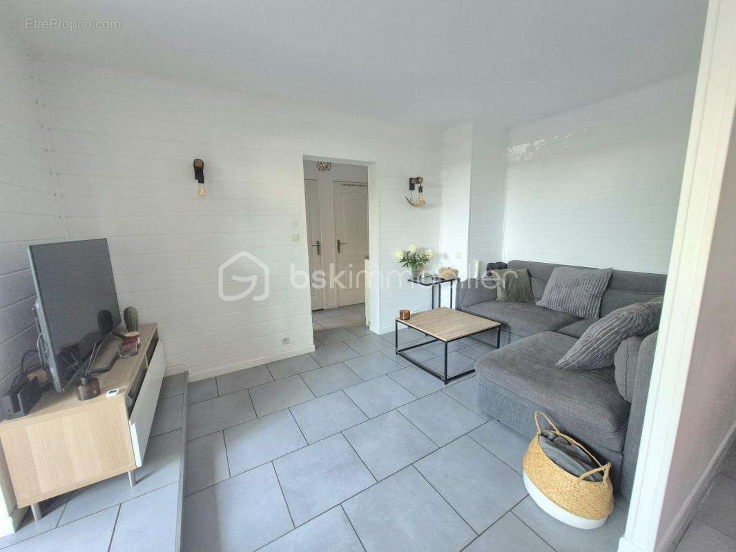 Appartement à LA VALETTE-DU-VAR
