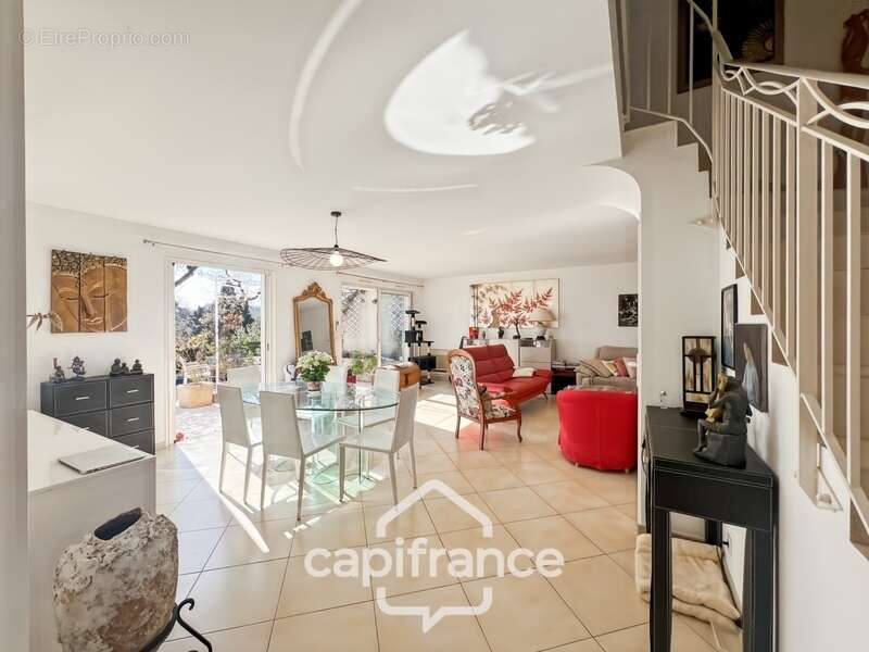 Appartement à HYERES