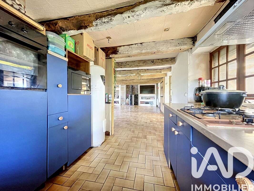 Maison 117 m² à Laurenan  - photo 6