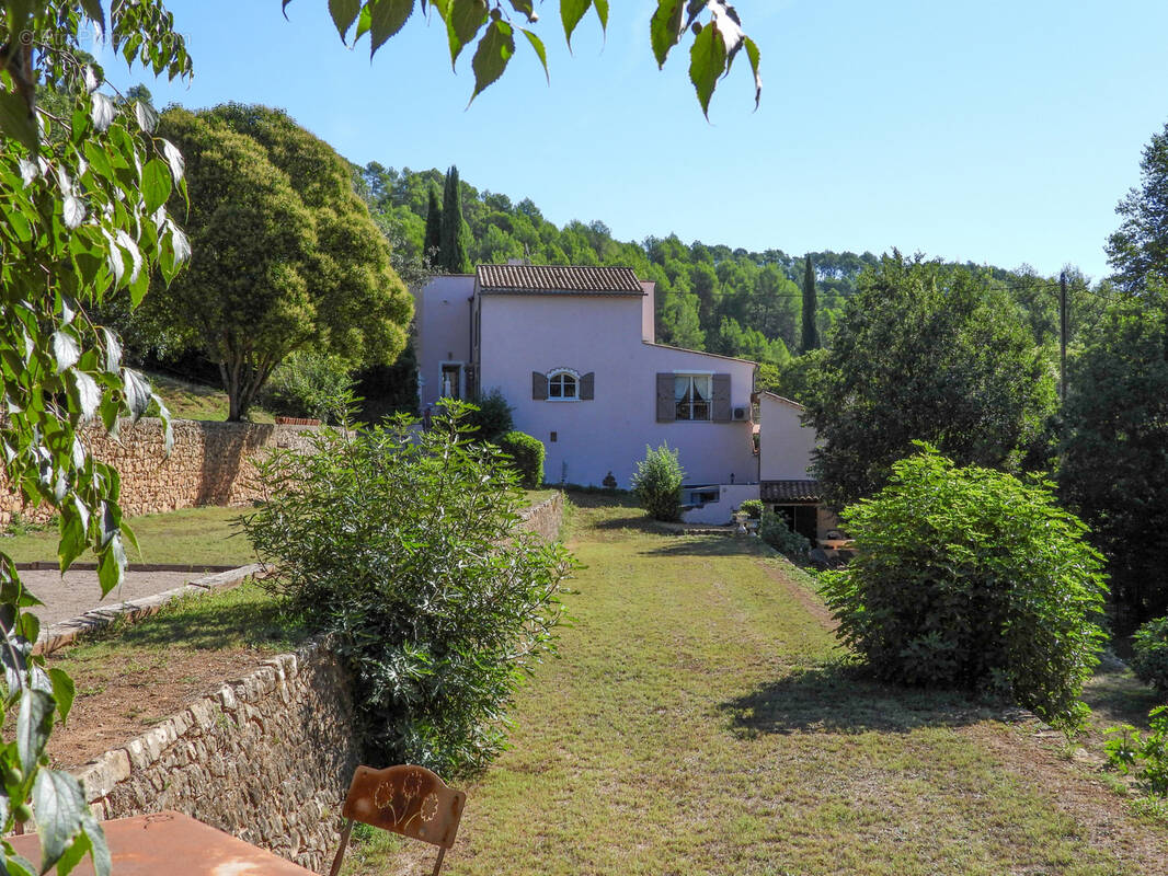 Maison à ENTRECASTEAUX
