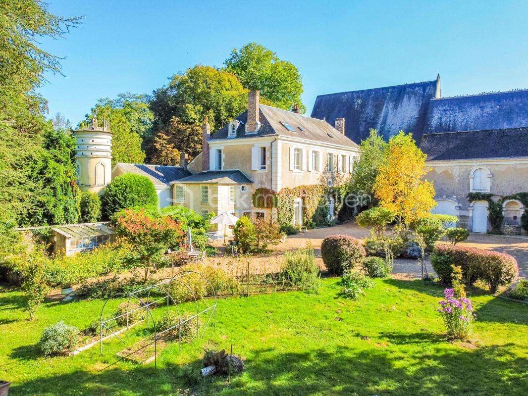 Ancien prieuré du XI siècle –maison familiale et fort potentiel d’activité - photo 15