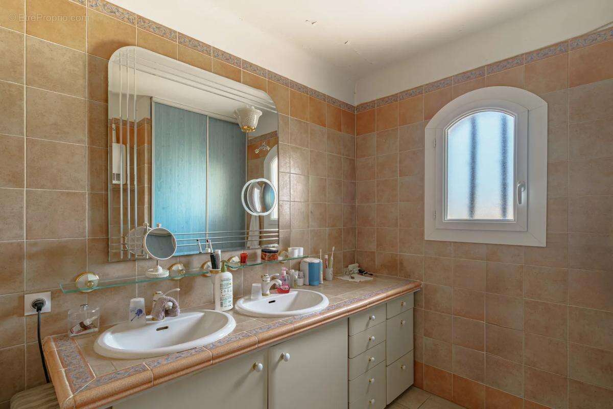 Maison à SAUSSET-LES-PINS