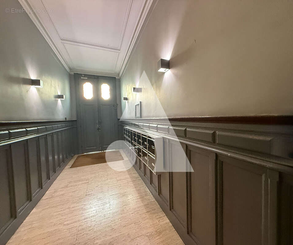 Appartement à PARIS-17E