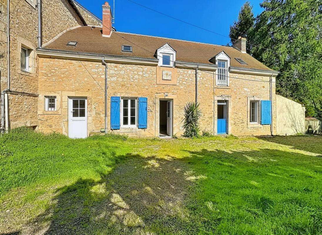 Maison à NOYEN-SUR-SARTHE