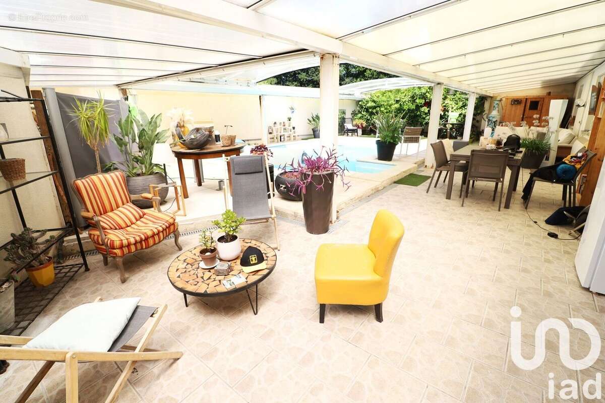 Maison 162 m² à La Clisse  - photo 3