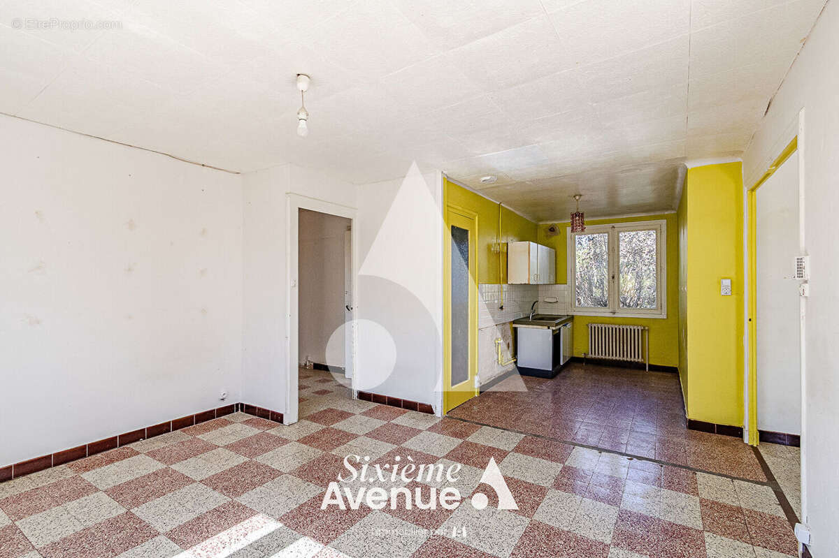 Villa plain pied 3 chambres - garage - 870m2 parcelle - photo 7