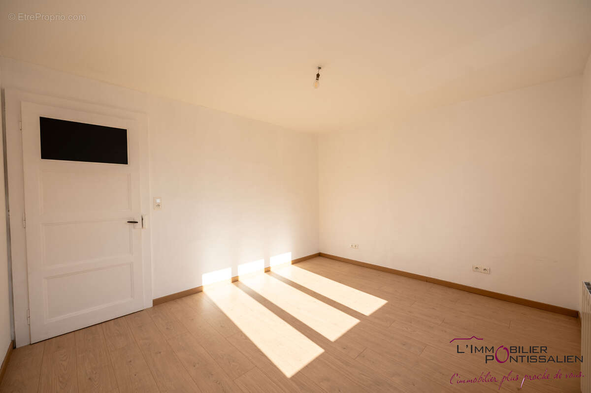 Frasne : t3 avec garage - photo 16
