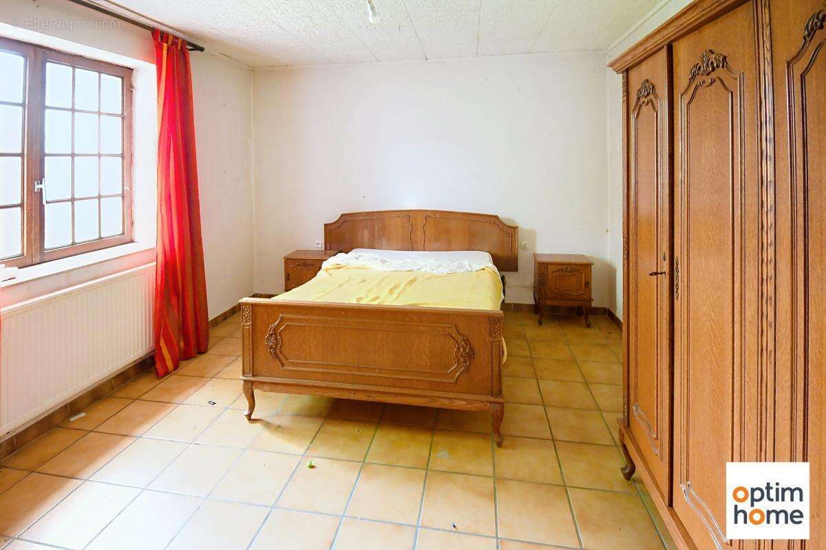 Maison de village 150m2 - 4 chambres - garage - terrain 356m2 - photo 4