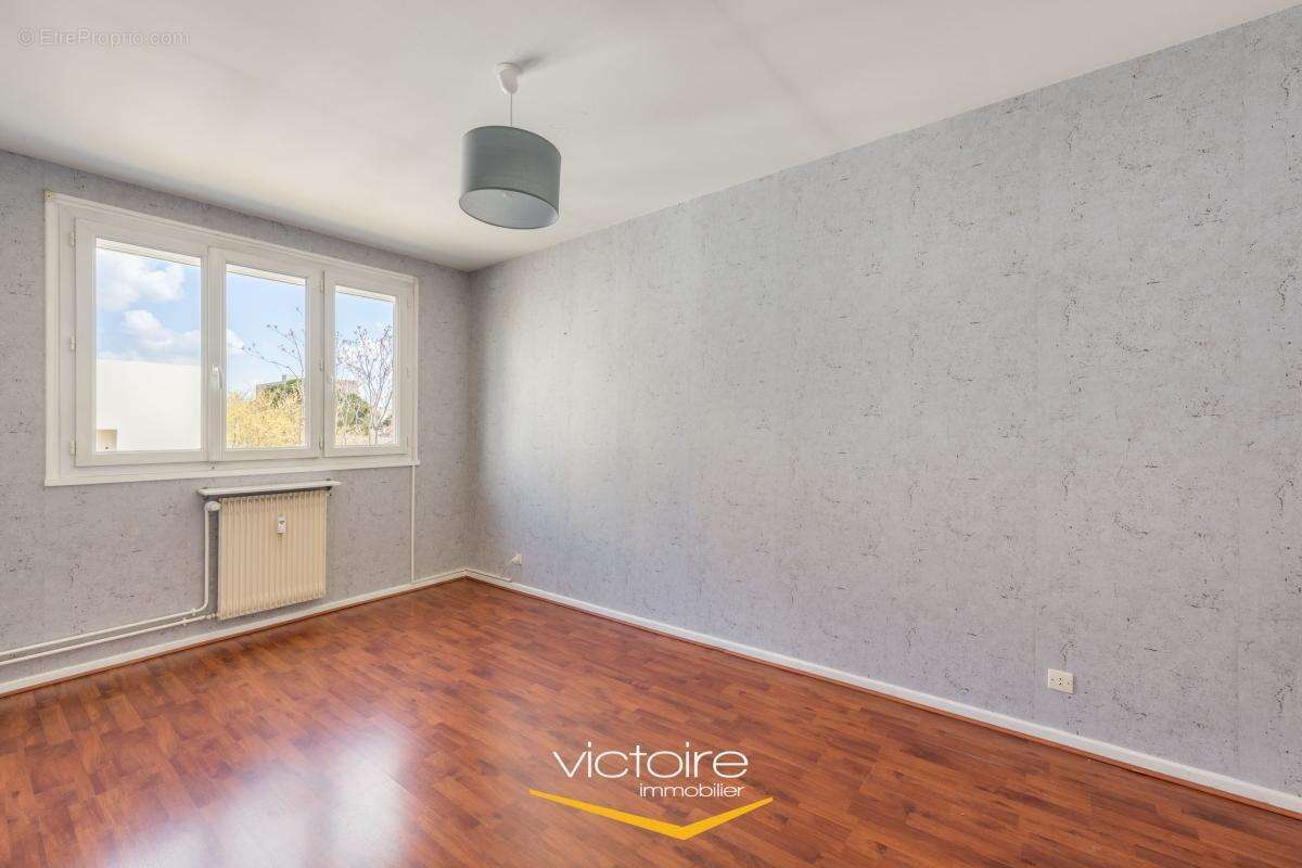 Appartement à LYON-8E