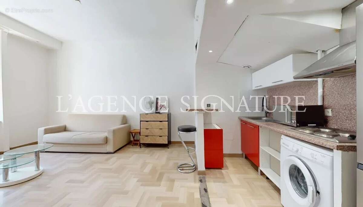 ** a vendre - studio 28 m² - nice centre ** - photo 8