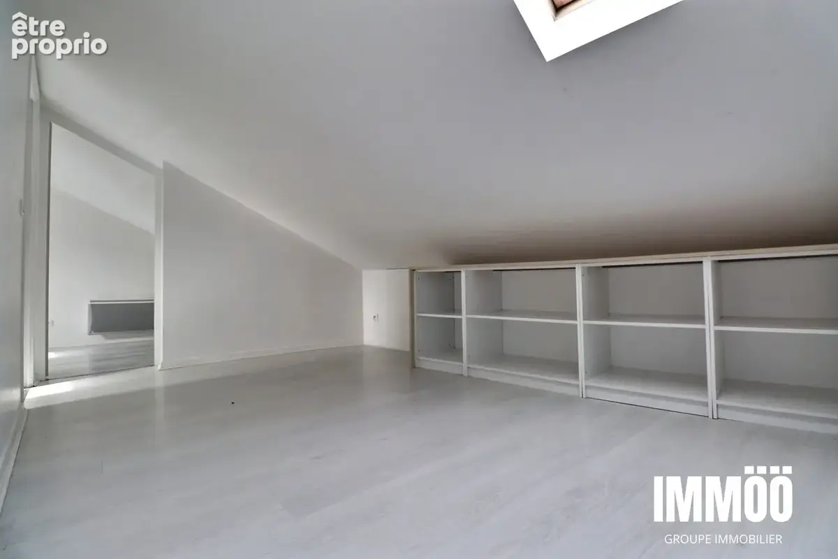 Appartement 89 m² à Notre-Dame-De-Bondeville  - photo 5