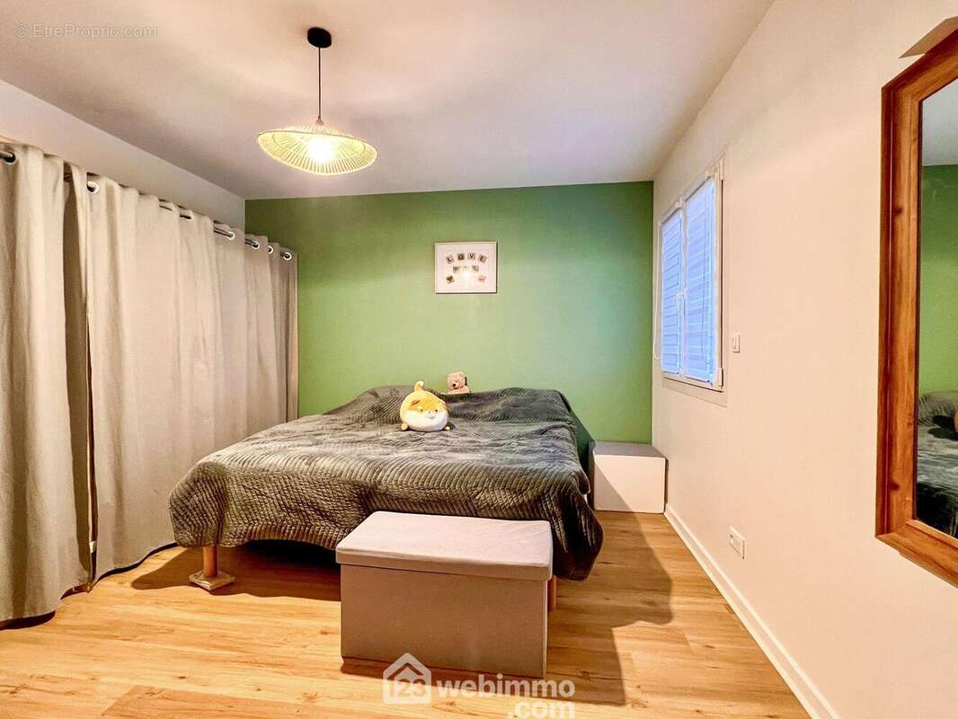 Suite parentale de belle surface, avec dressing et... - Maison à BRAS-SUR-MEUSE