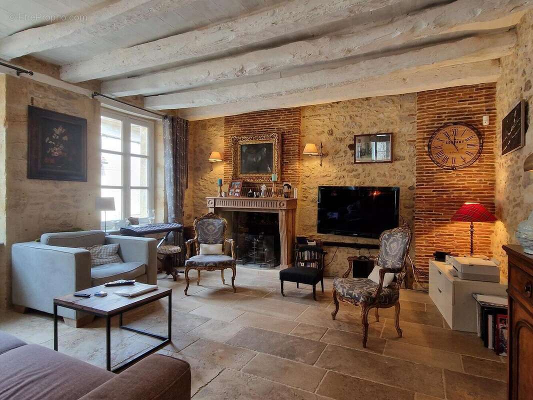 20250403115418 - Maison à LE BUGUE