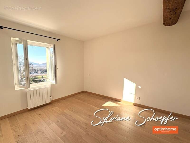 Appartement à MONTBOUCHER-SUR-JABRON