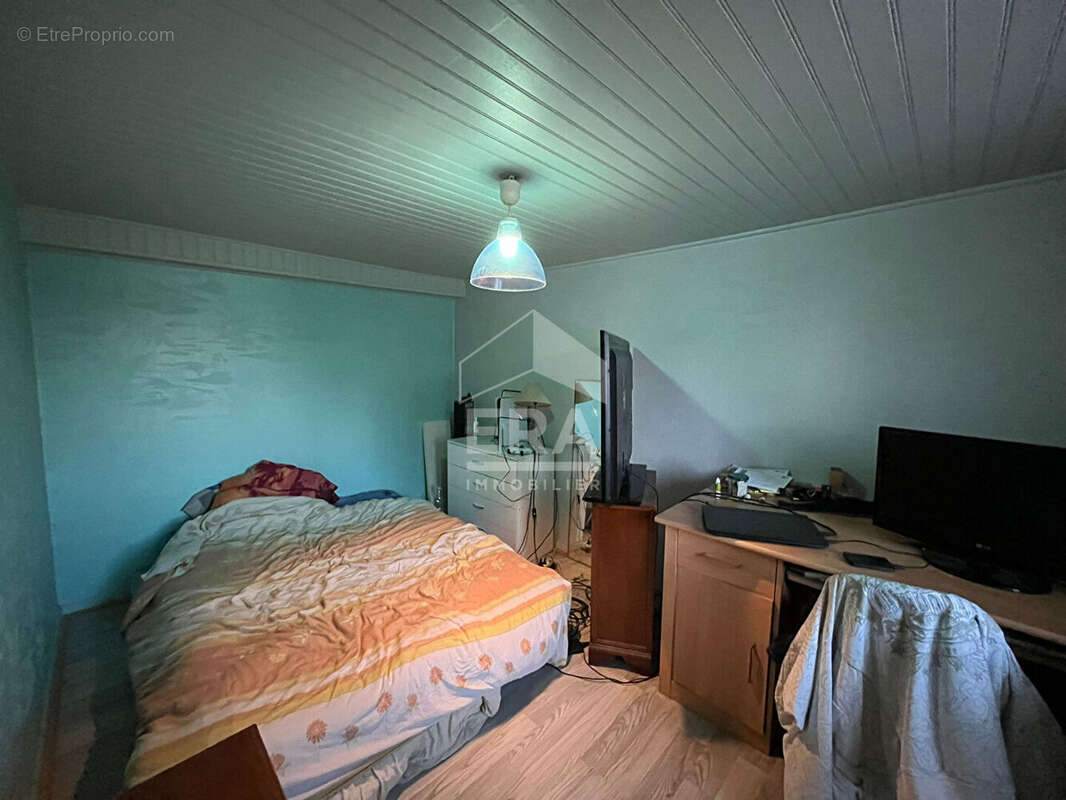 Maison à VILLIEU-LOYES-MOLLON