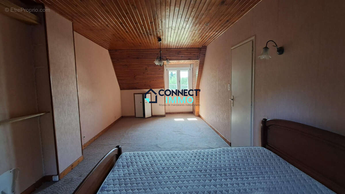 Maison 138 m² à Langonnet  - photo 6