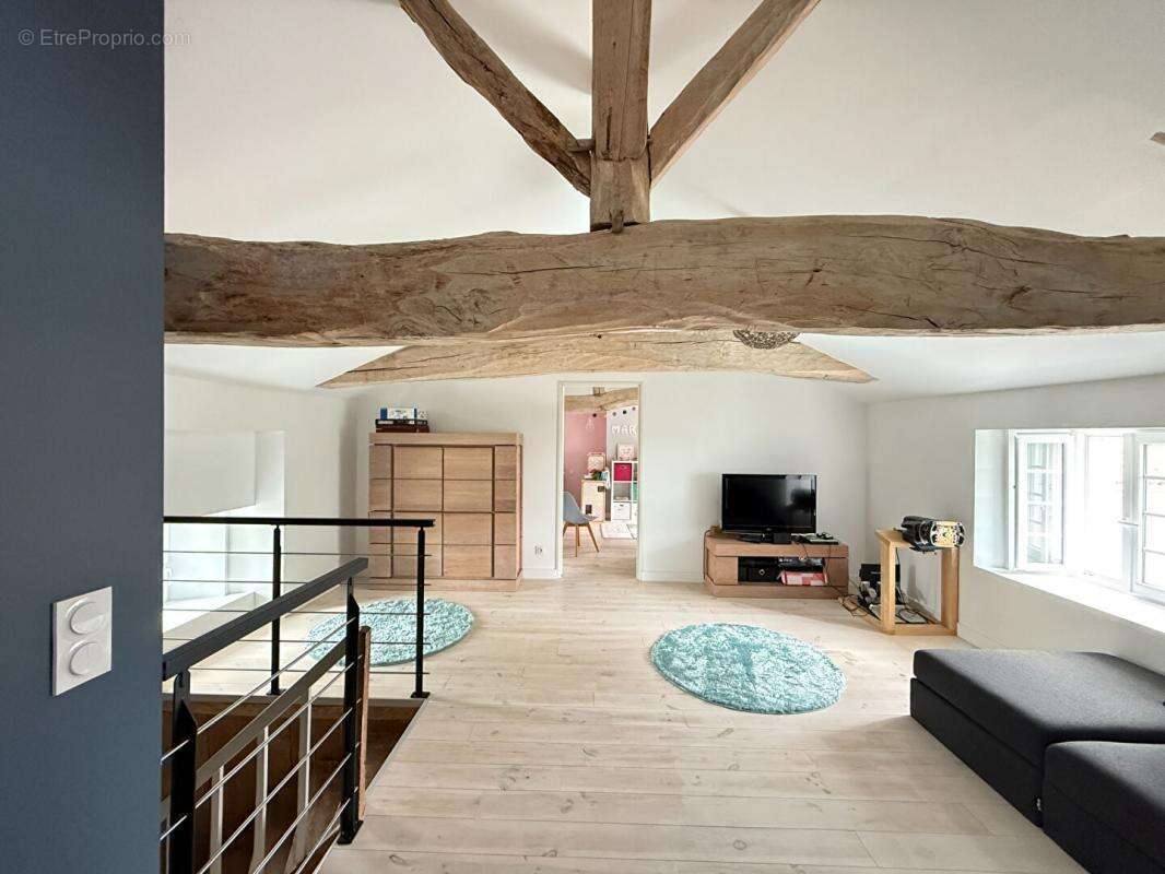 Maison à SAINT-GENIS-D&#039;HIERSAC