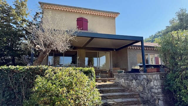 Maison familiale avec appartement et piscine sur 3020m2 de terrain - photo 14