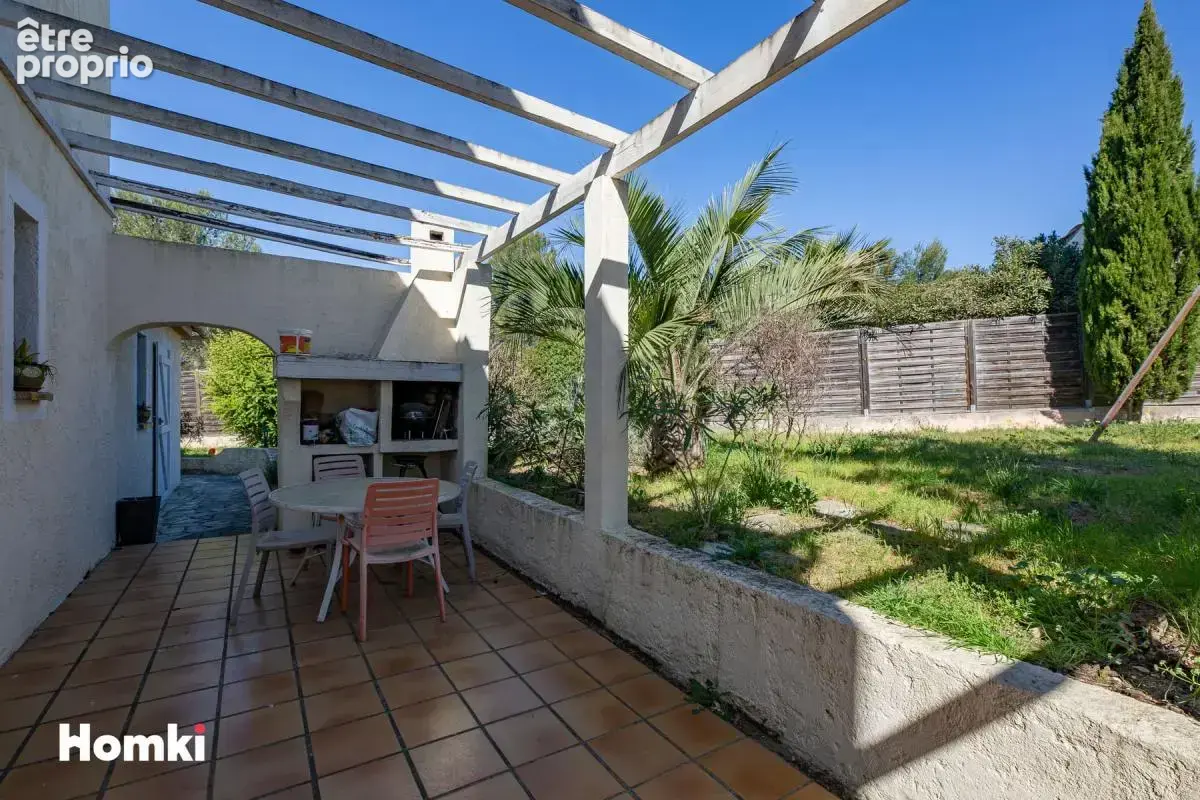 Maison/Villa T5 de 140 m² à Le Muy 83490 villa avec piscine et vue exceptionnelle sur le Rocher de Roquebrune-sur-Argens - photo 8