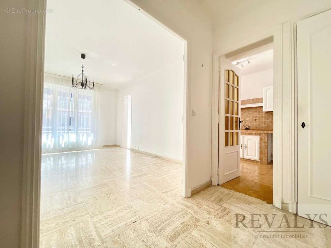 Appartement à BEAULIEU-SUR-MER