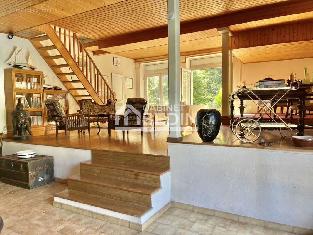 Maison à BLANQUEFORT