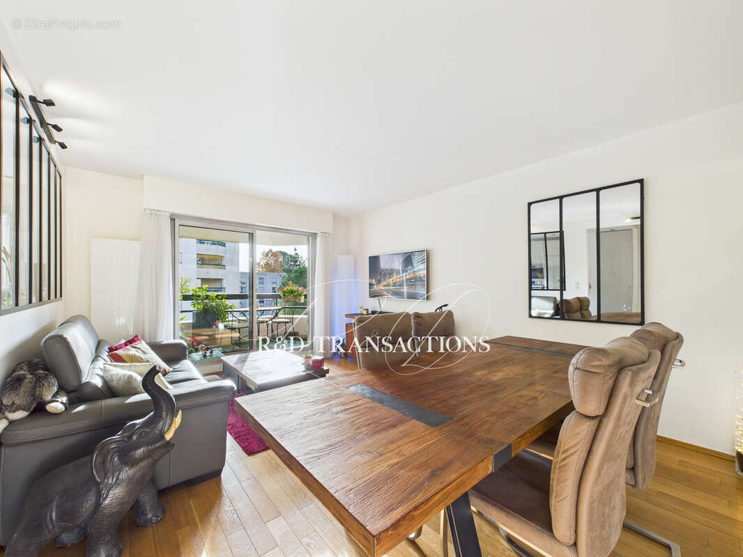 Appartement à SURESNES